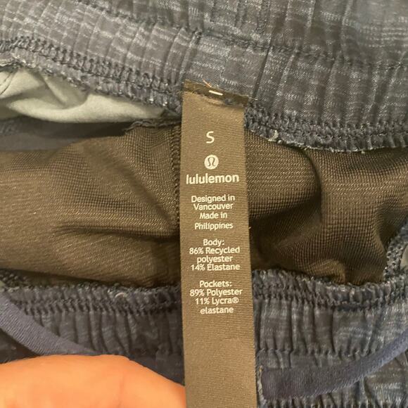 Lululemon Pace Breaker Shorts Navy Blue Linerless 9" Men's size Small - Picture 4 of 5